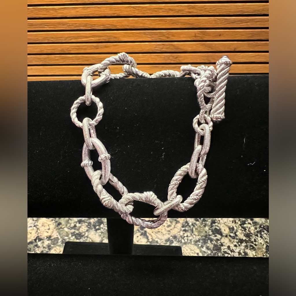 Judith Ripka 8 Inch Toggle Bracelet 175$